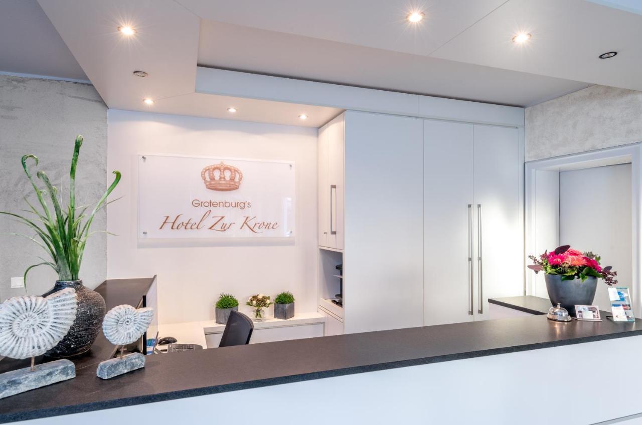 Hotel Zur Krone Meerbusch Exteriör bild