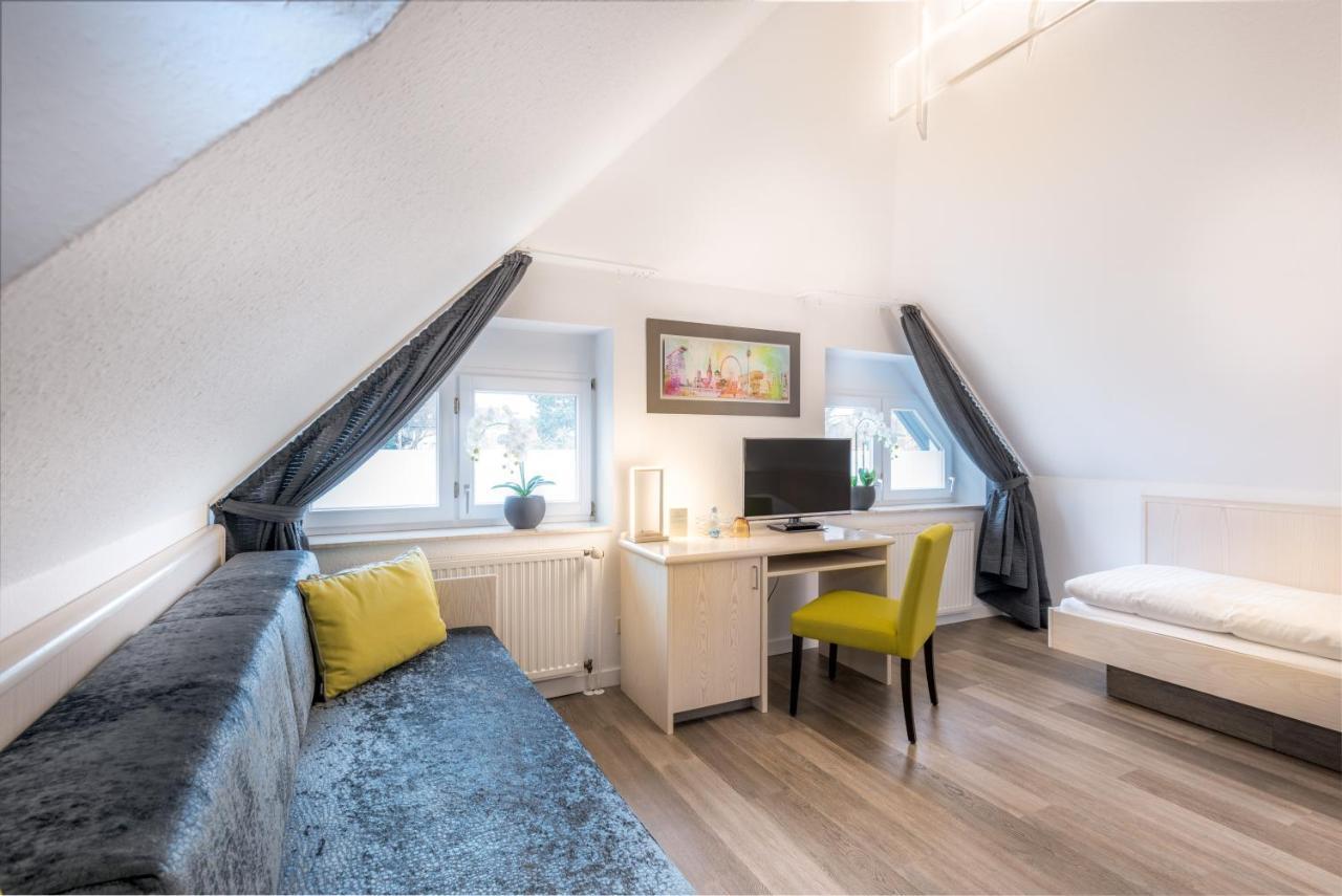 Hotel Zur Krone Meerbusch Exteriör bild