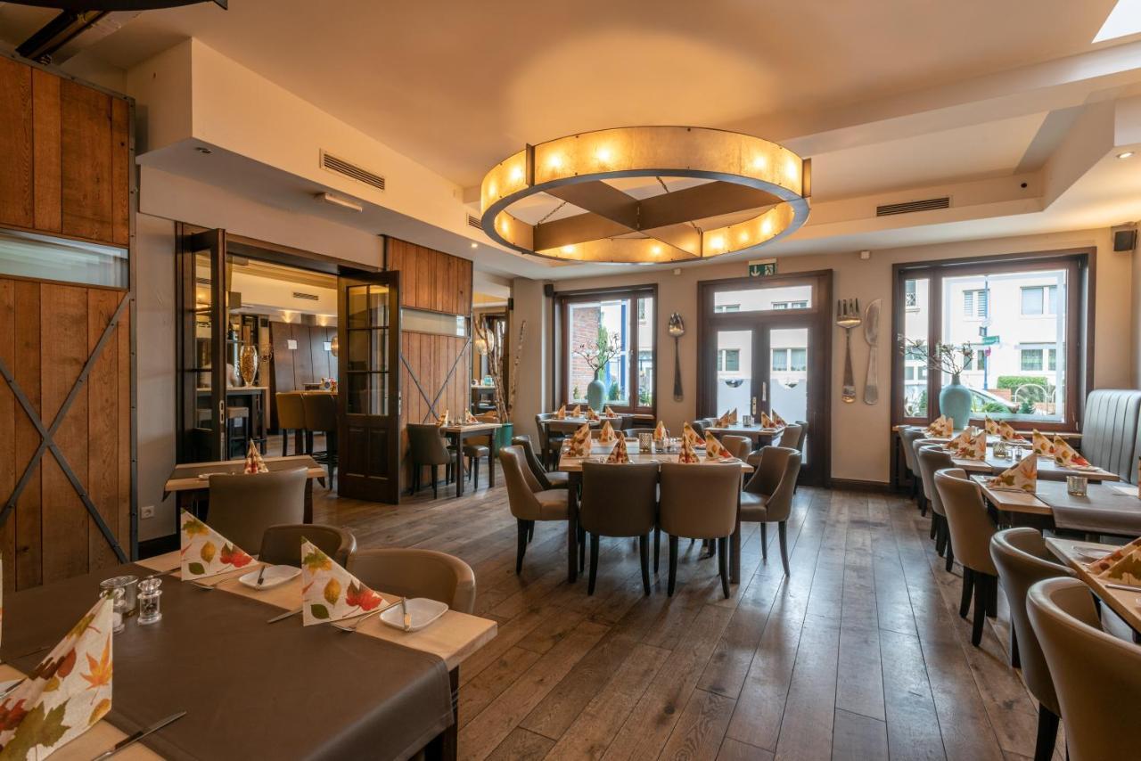 Hotel Zur Krone Meerbusch Exteriör bild